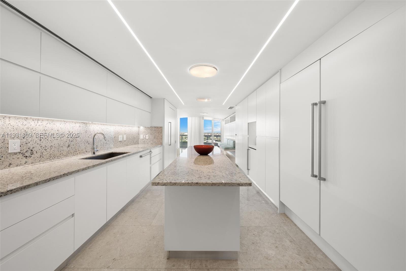 1643 Brickell Ave # 4102