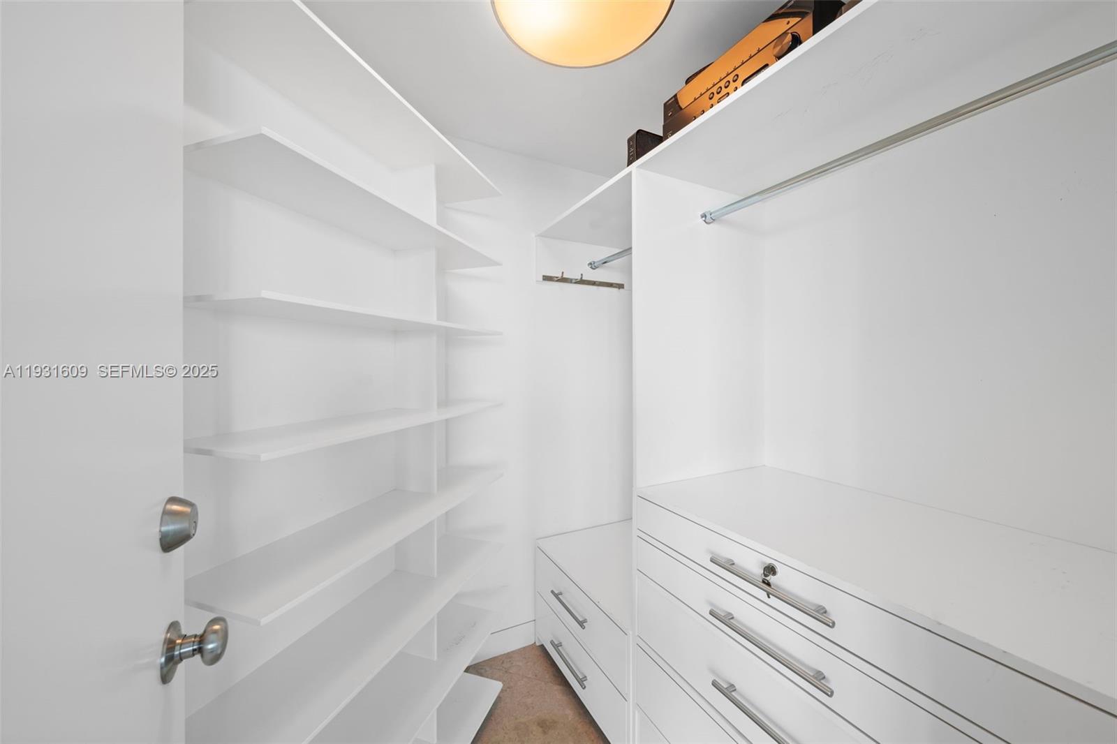 1643 Brickell Ave # 4102