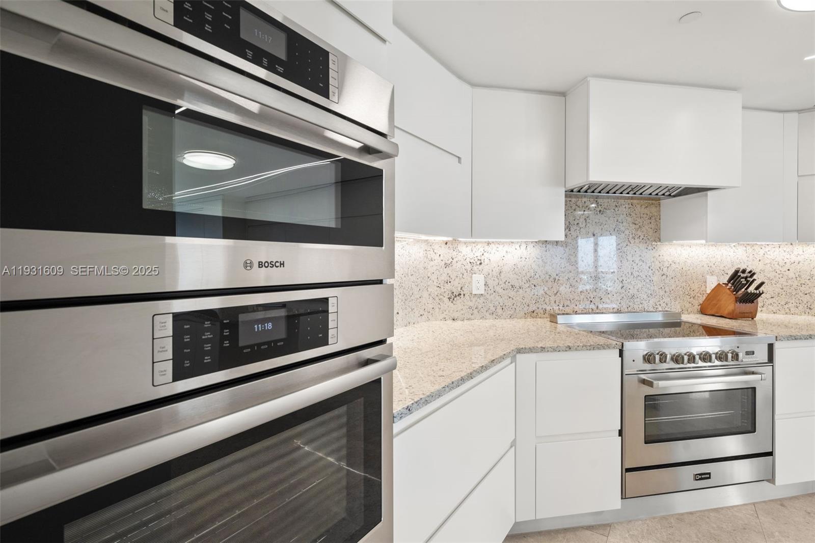 1643 Brickell Ave # 4102