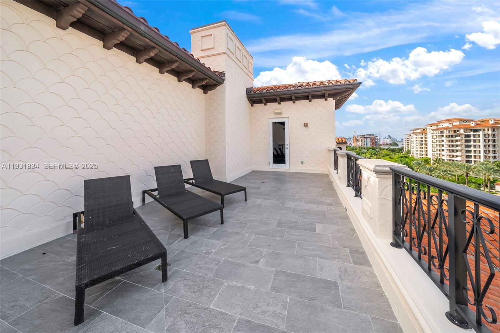 7471 Fisher Island Dr # 7471