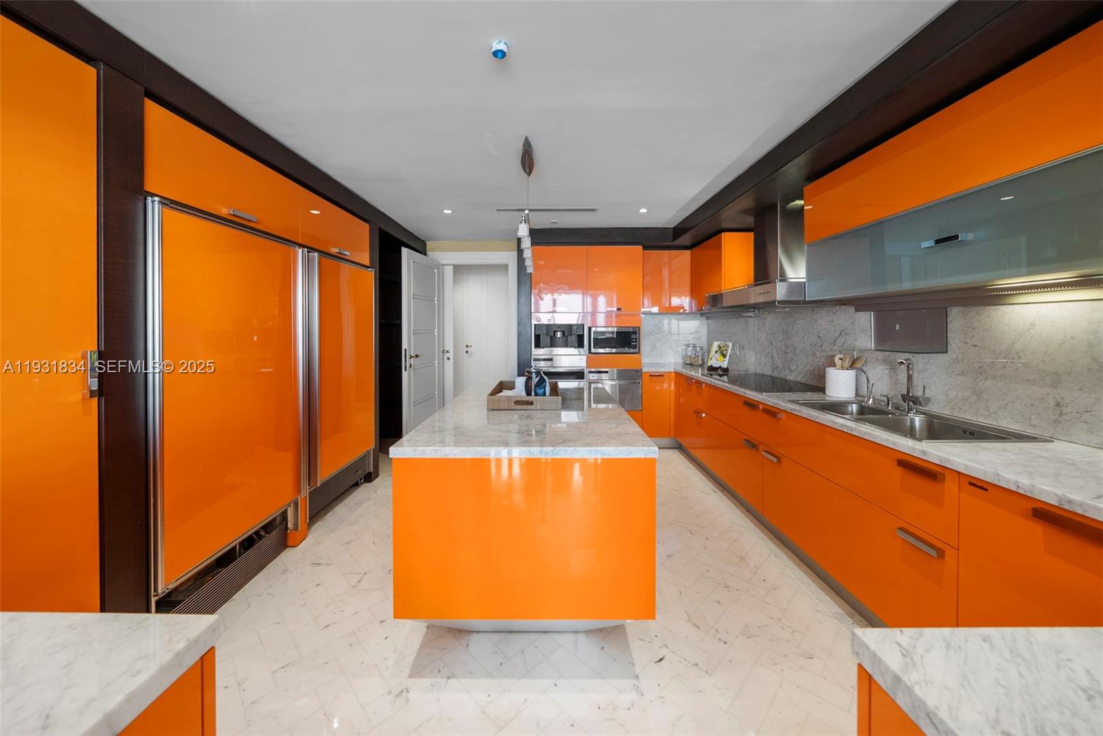 7471 Fisher Island Dr # 7471