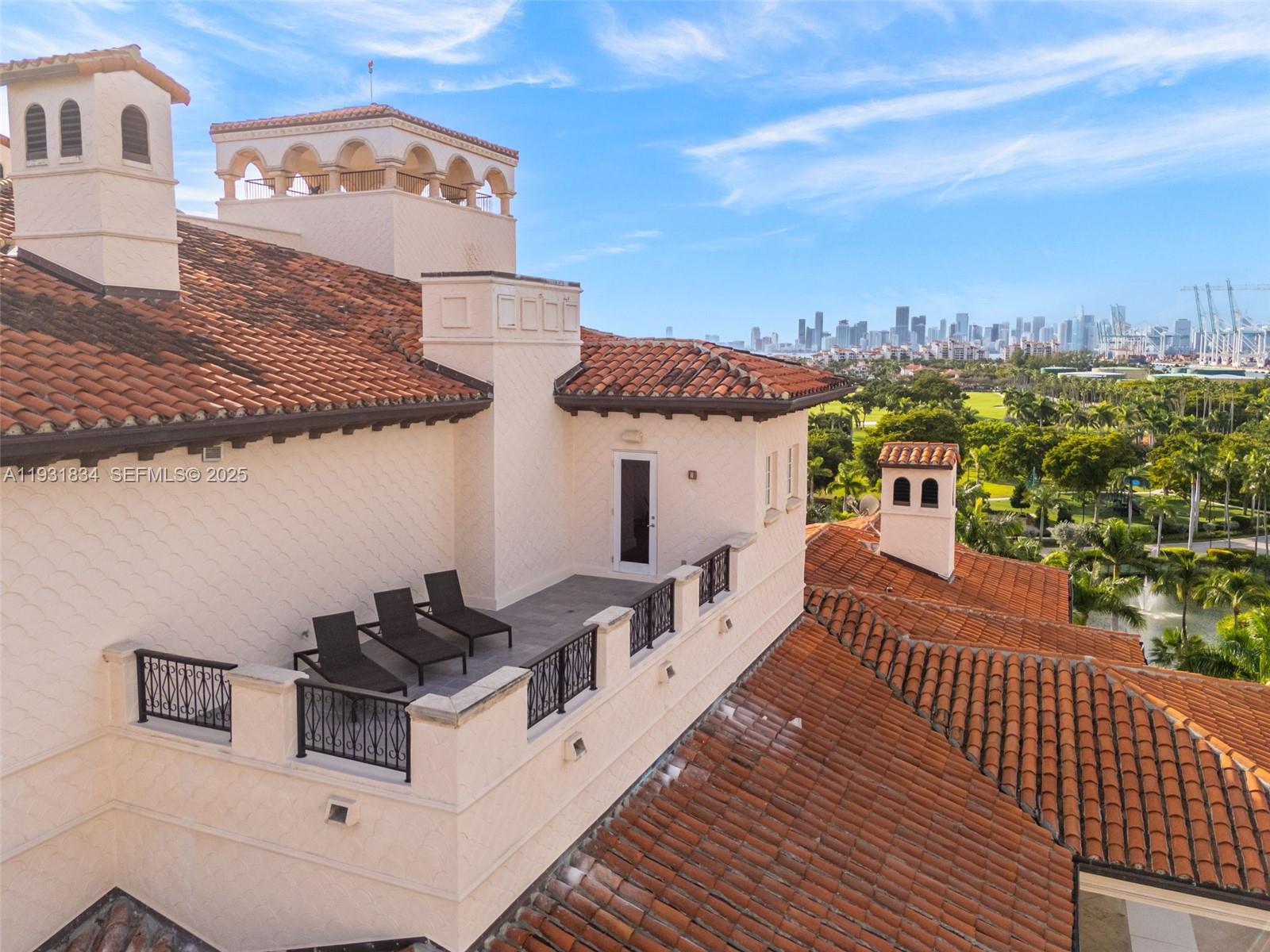 7471 Fisher Island Dr # 7471