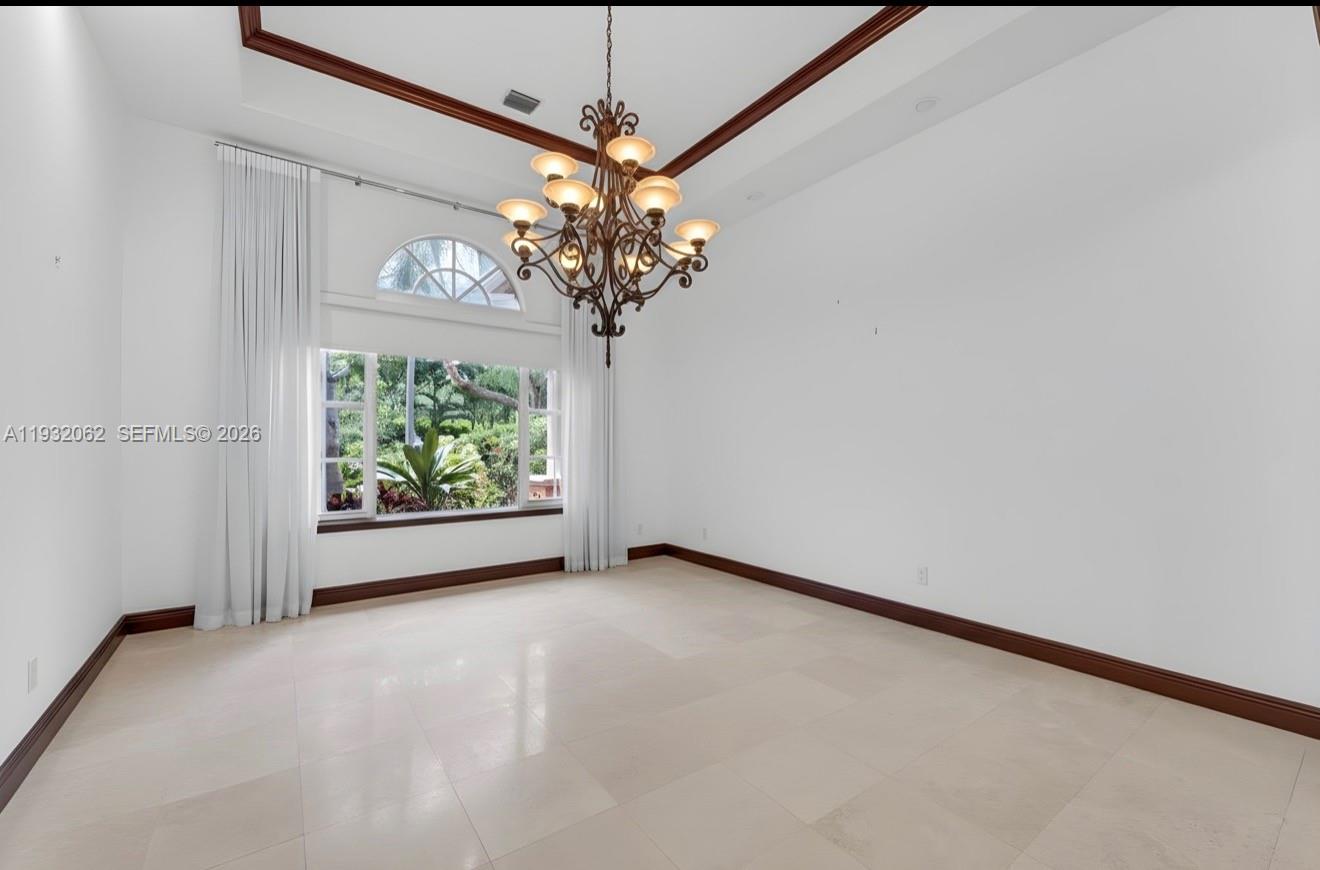 11825 S Mitchell Manor Cir