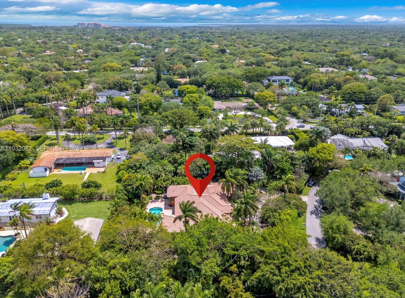11825 S Mitchell Manor Cir