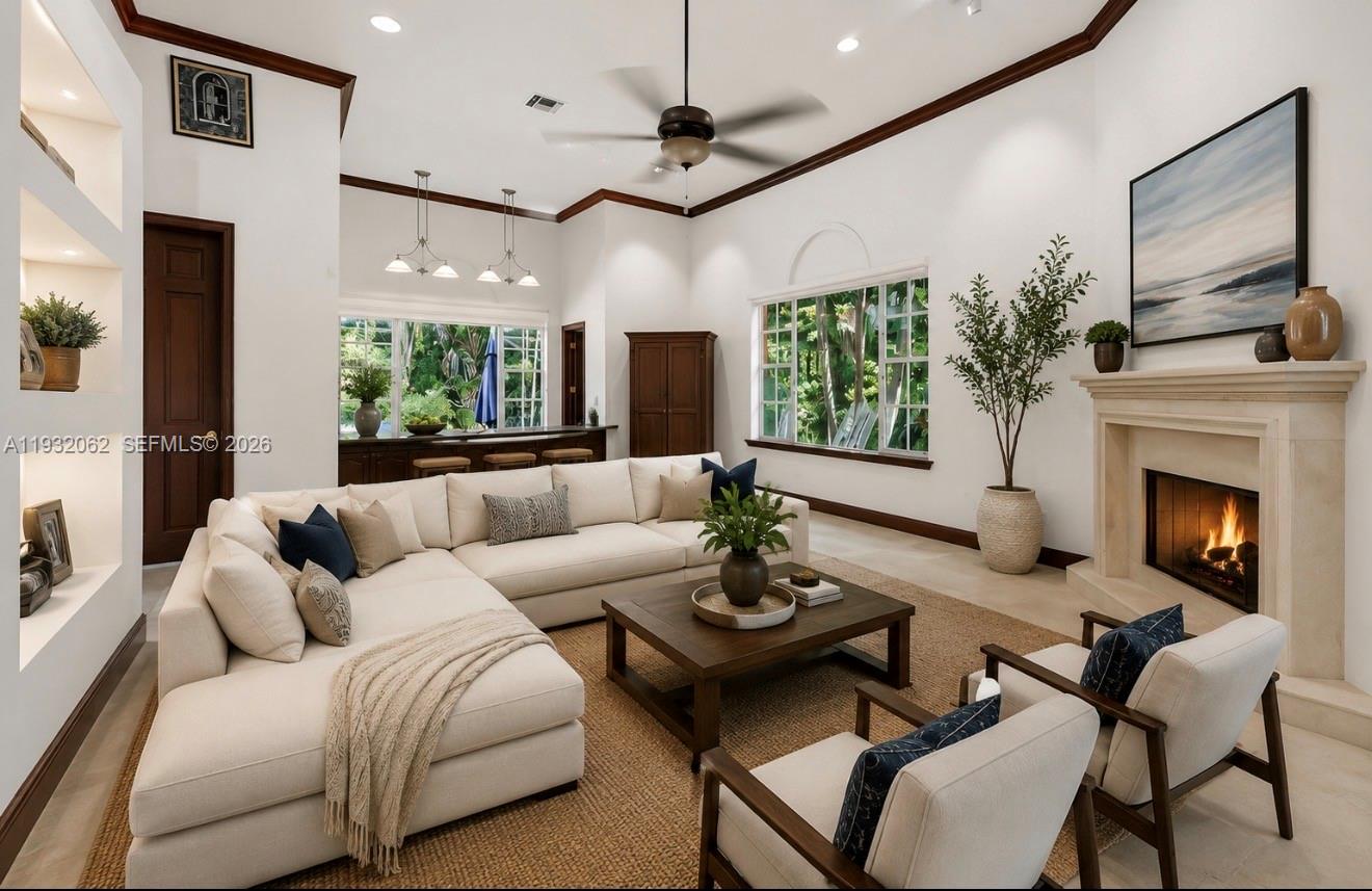 11825 S Mitchell Manor Cir