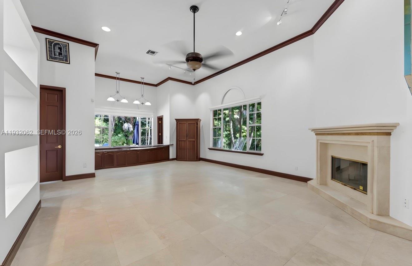 11825 S Mitchell Manor Cir
