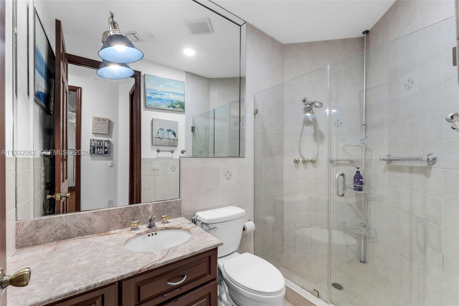 11825 S Mitchell Manor Cir