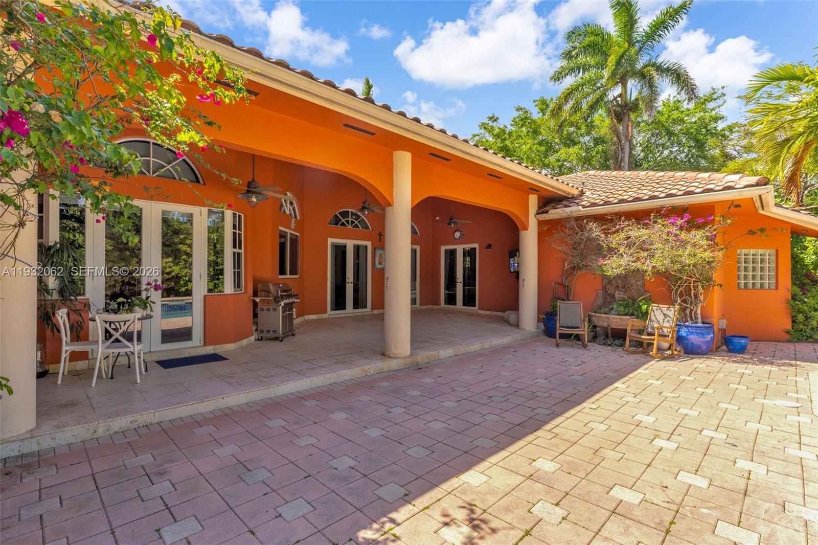 11825 S Mitchell Manor Cir