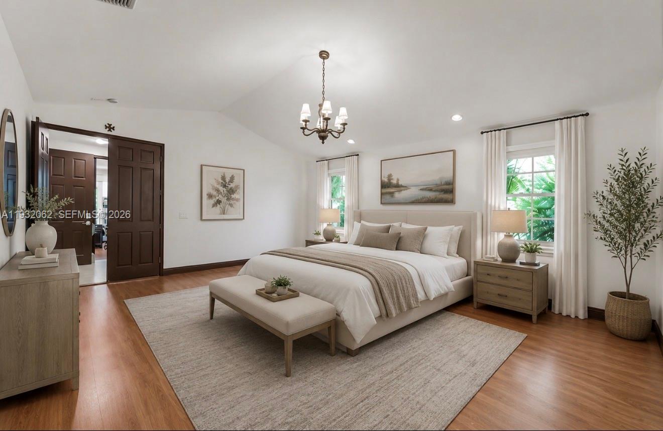11825 S Mitchell Manor Cir