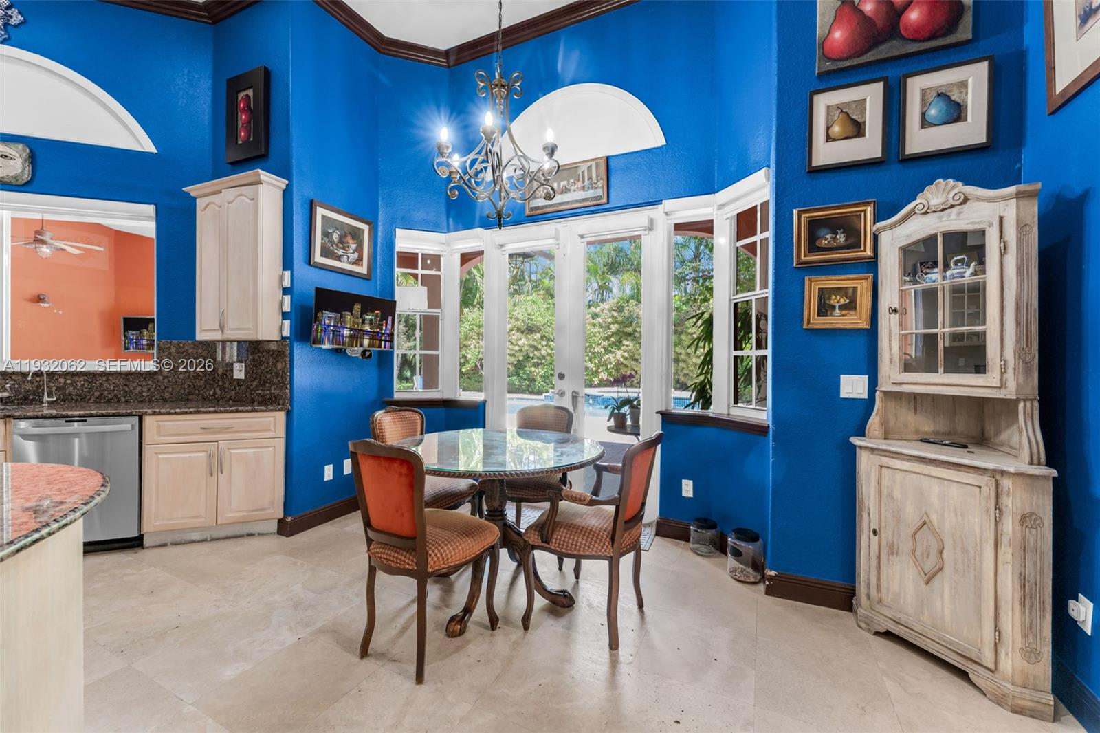 11825 S Mitchell Manor Cir