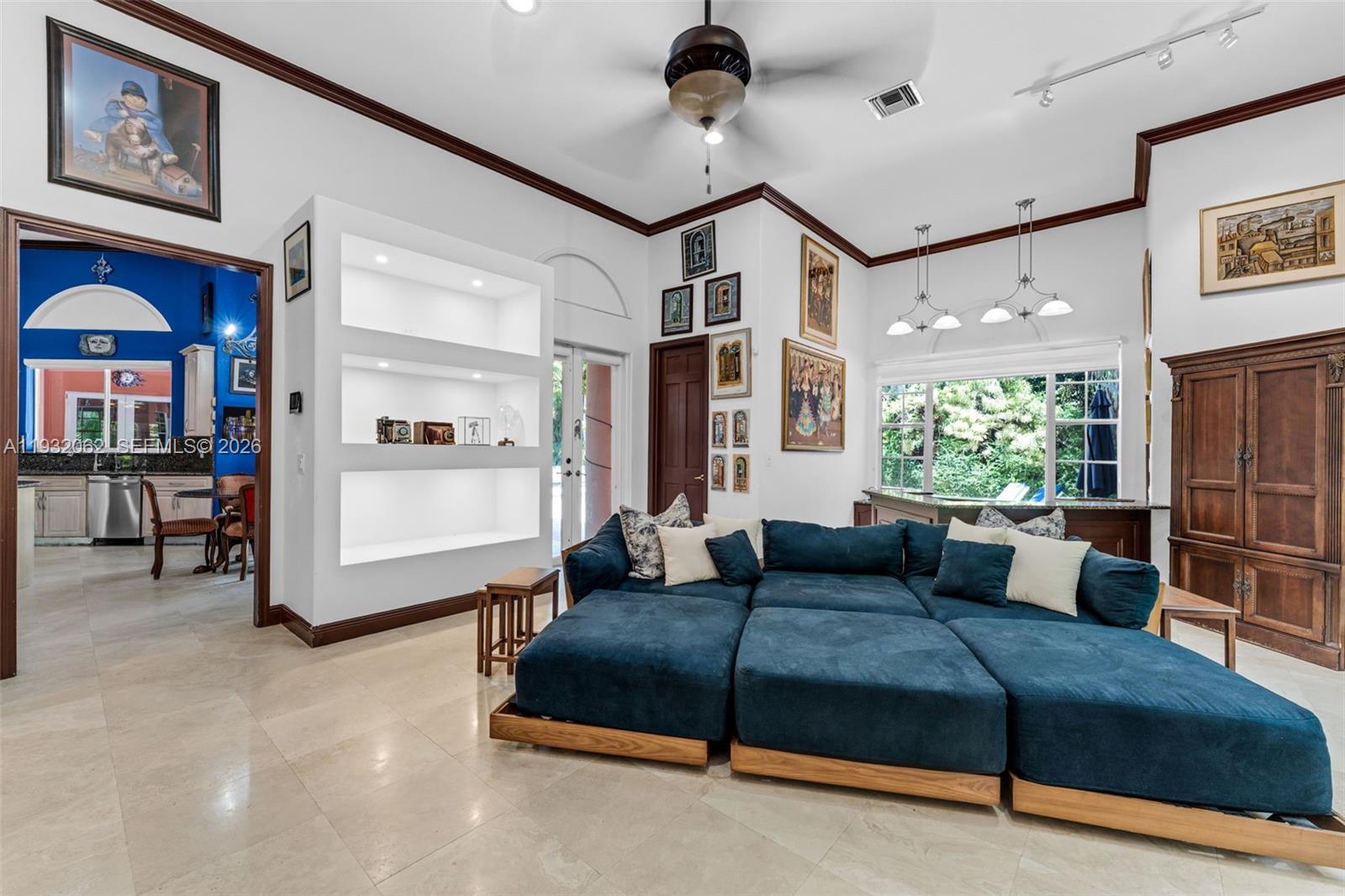 11825 S Mitchell Manor Cir