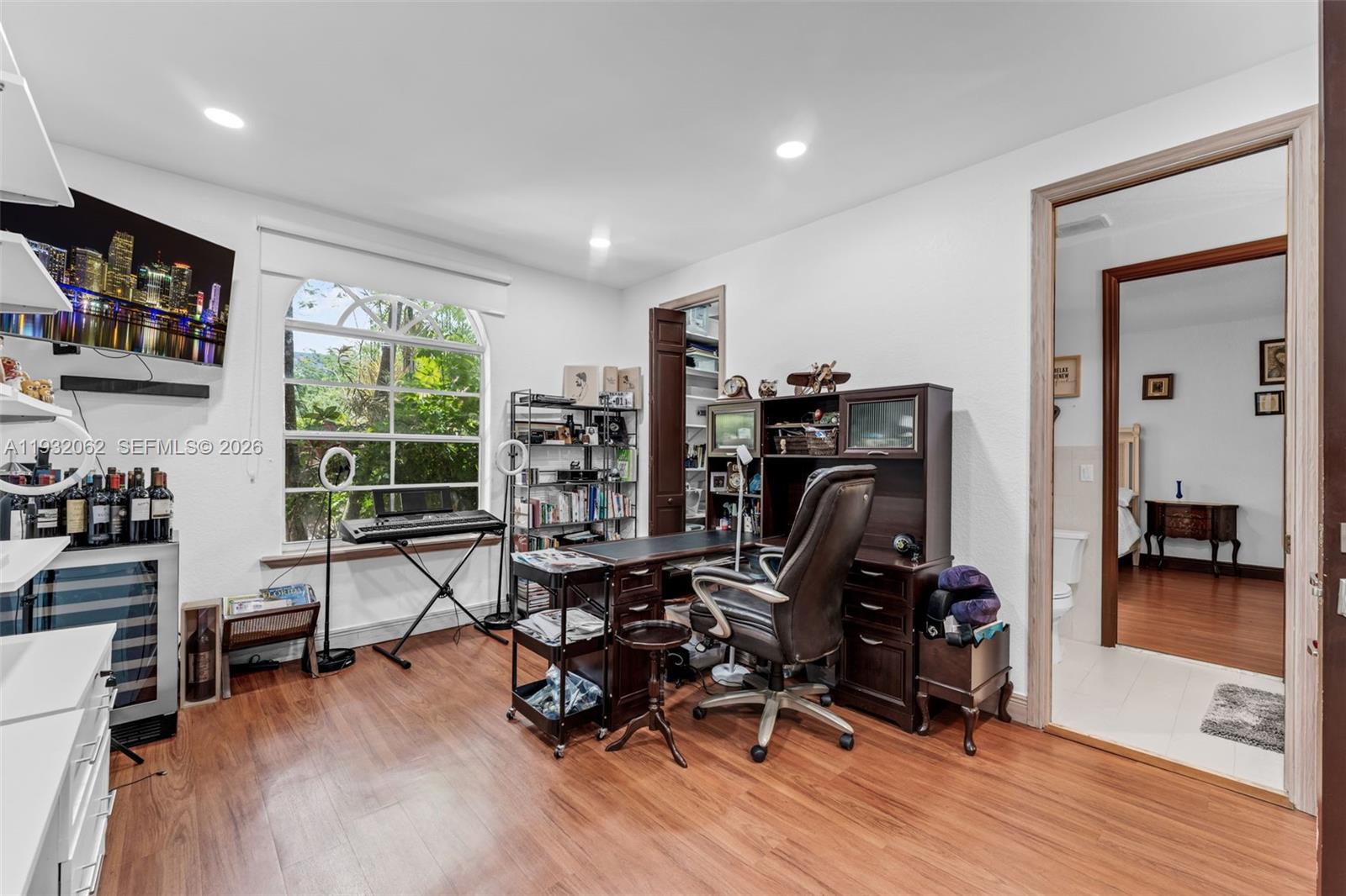11825 S Mitchell Manor Cir