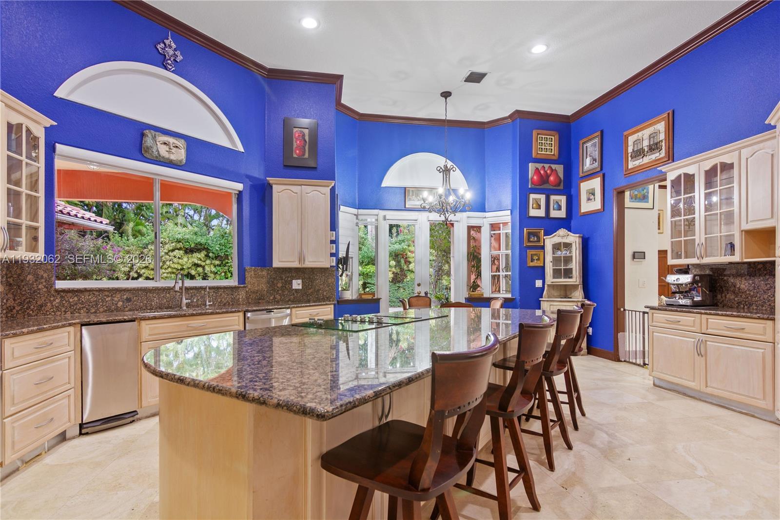 11825 S Mitchell Manor Cir