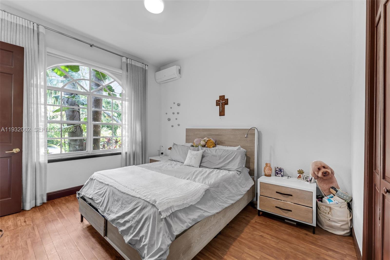 11825 S Mitchell Manor Cir