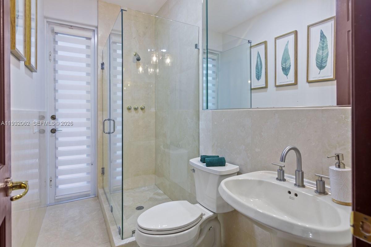 11825 S Mitchell Manor Cir