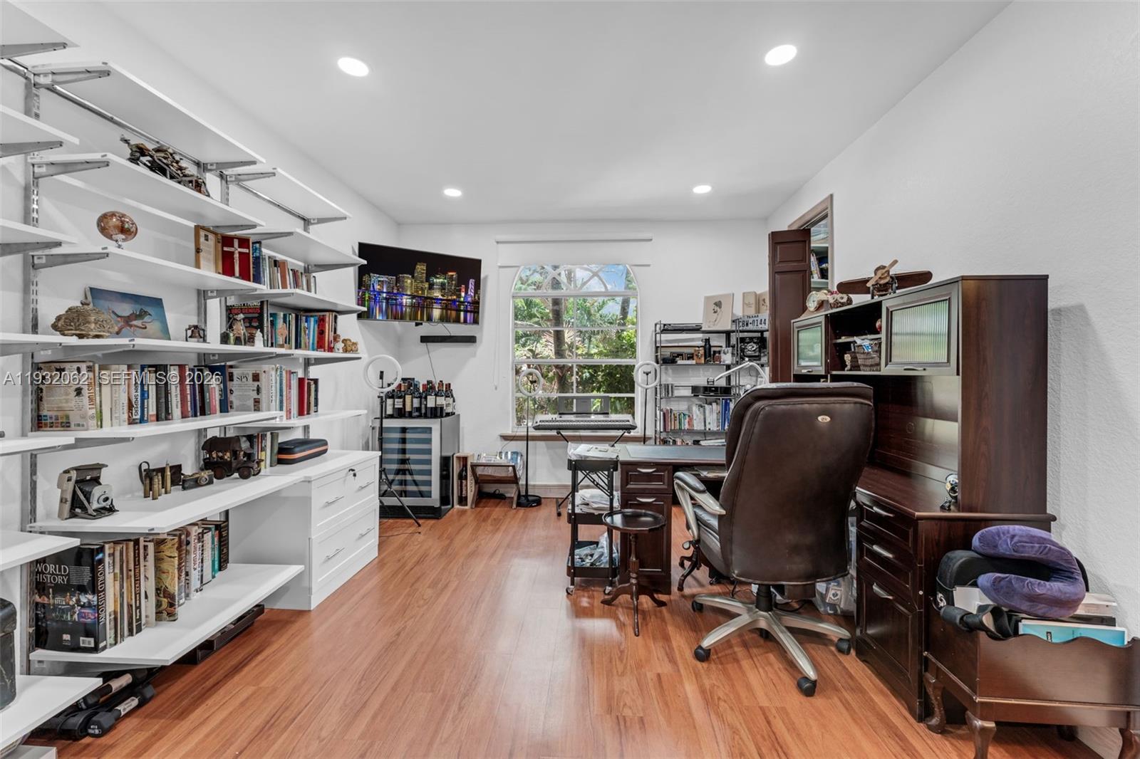 11825 S Mitchell Manor Cir