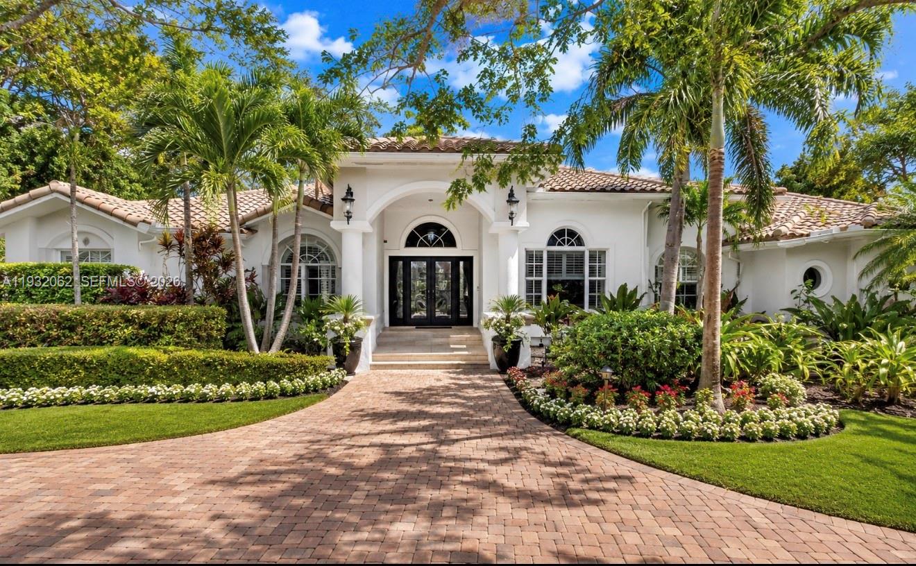 11825 S Mitchell Manor Cir