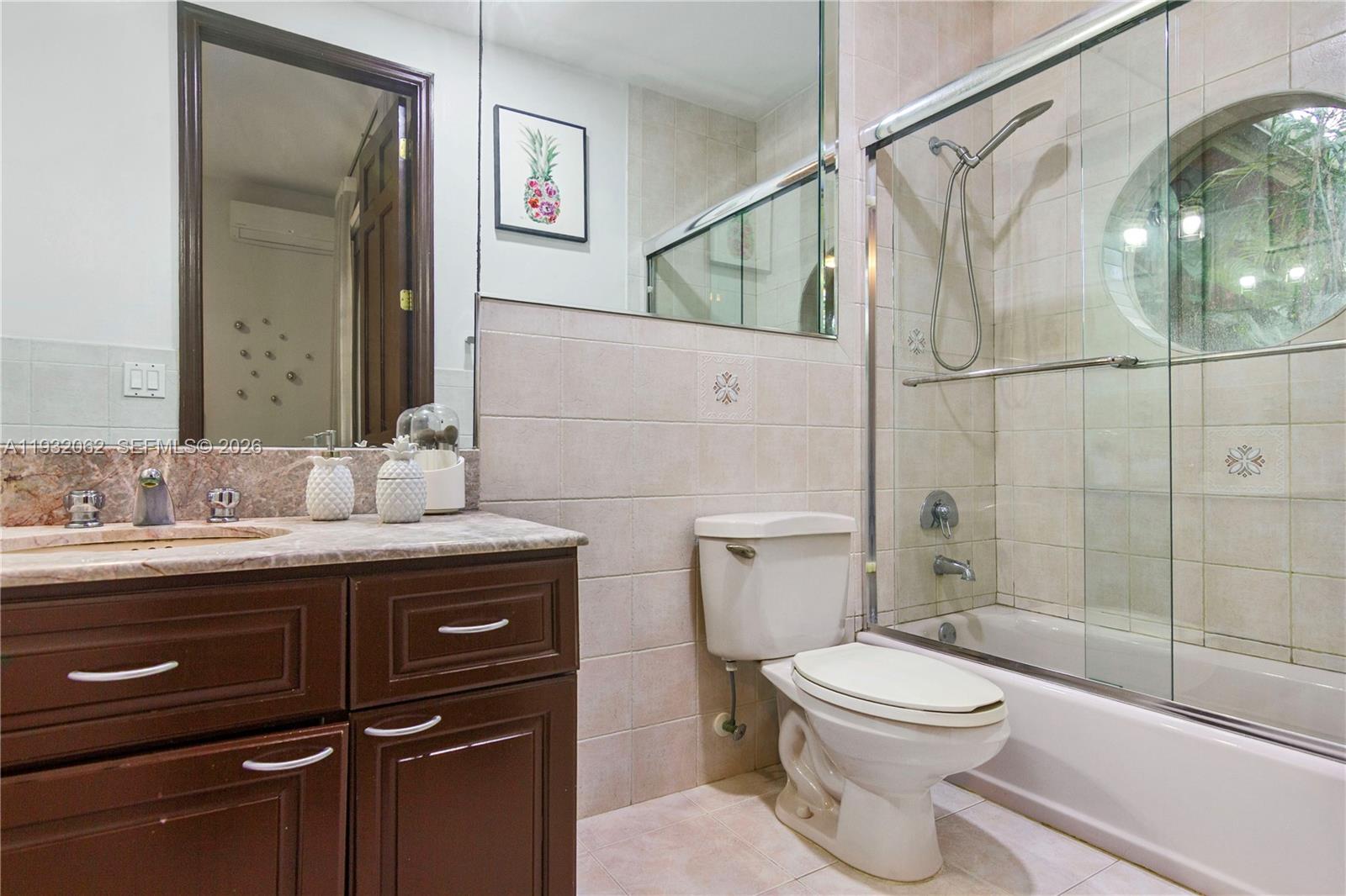 11825 S Mitchell Manor Cir