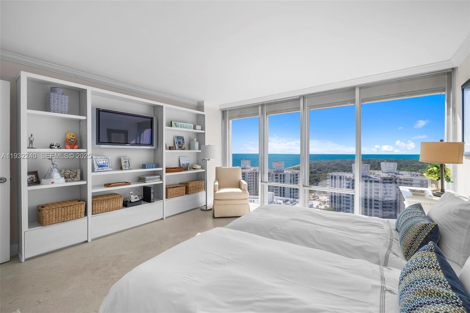 881 Ocean Dr # 20A