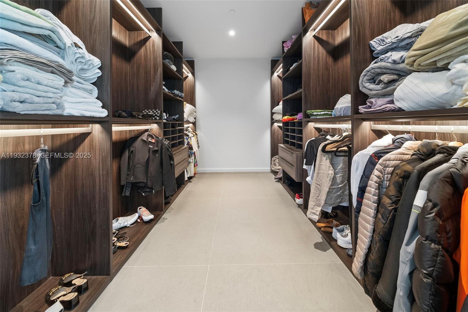 2000 S Ocean Dr # 18B