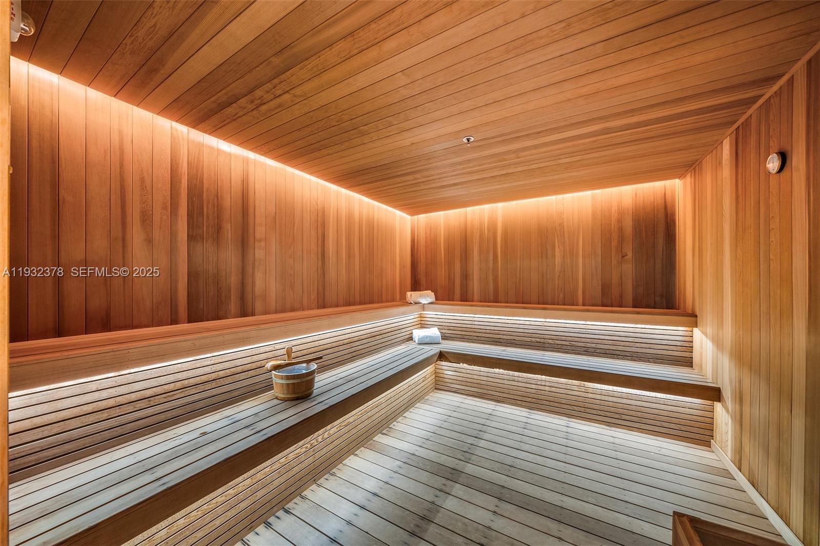 2000 S Ocean Dr # 18B