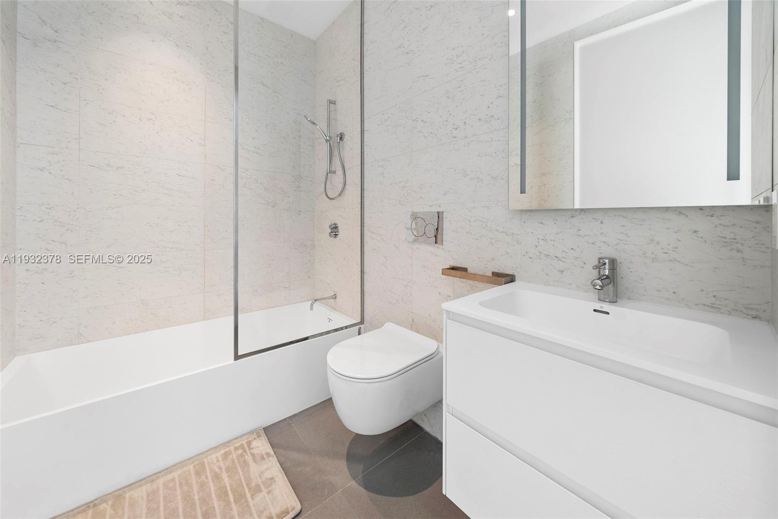 2000 S Ocean Dr # 18B