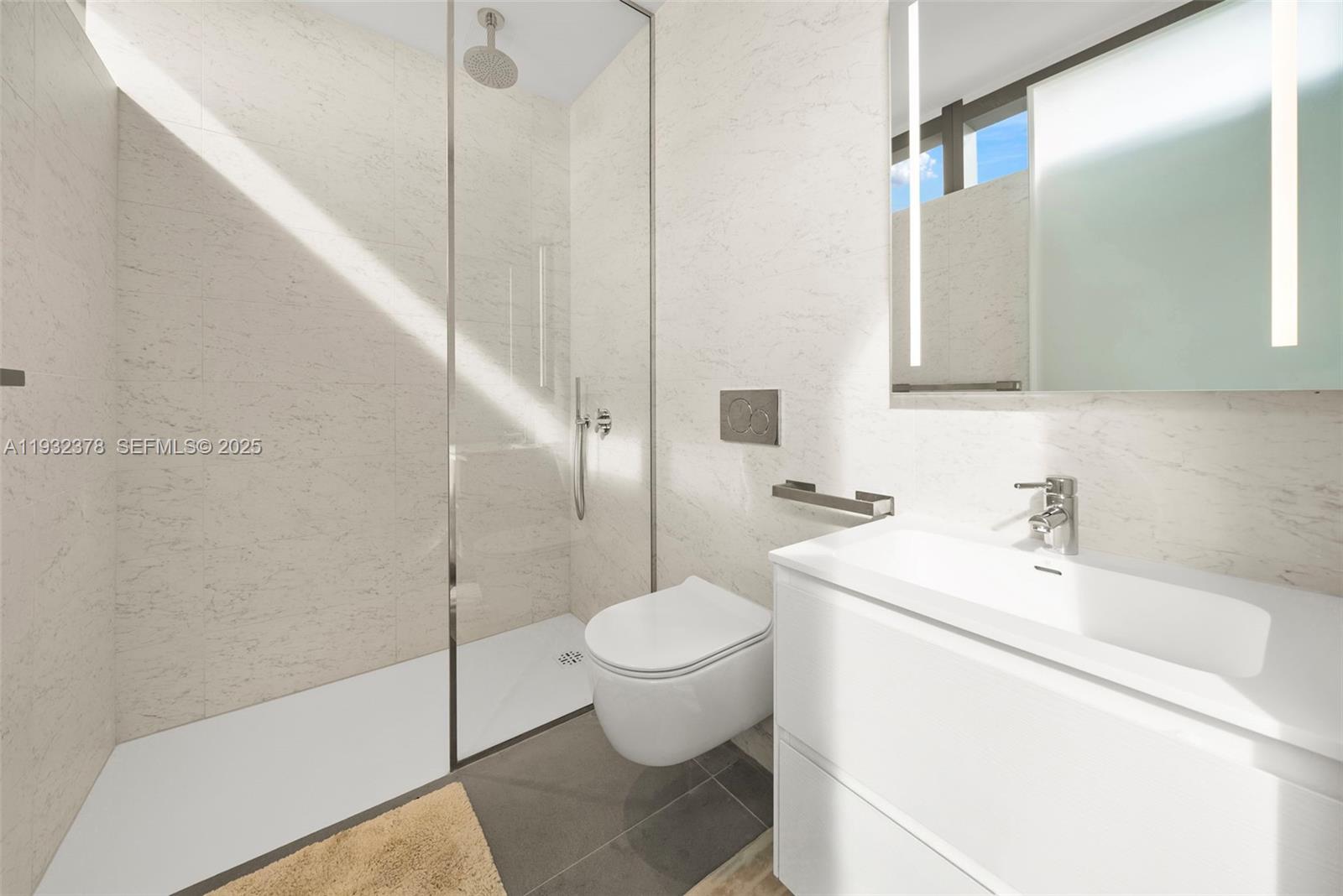 2000 S Ocean Dr # 18B