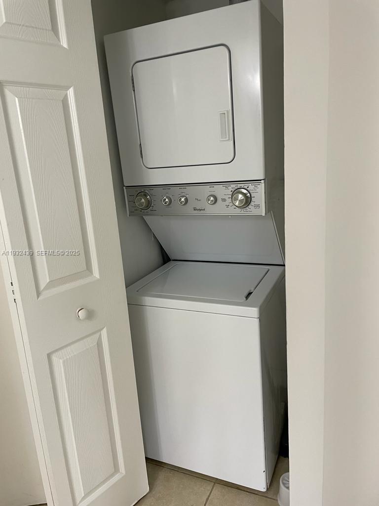 8205 SW 152nd Ave # 202 Unit: F-202