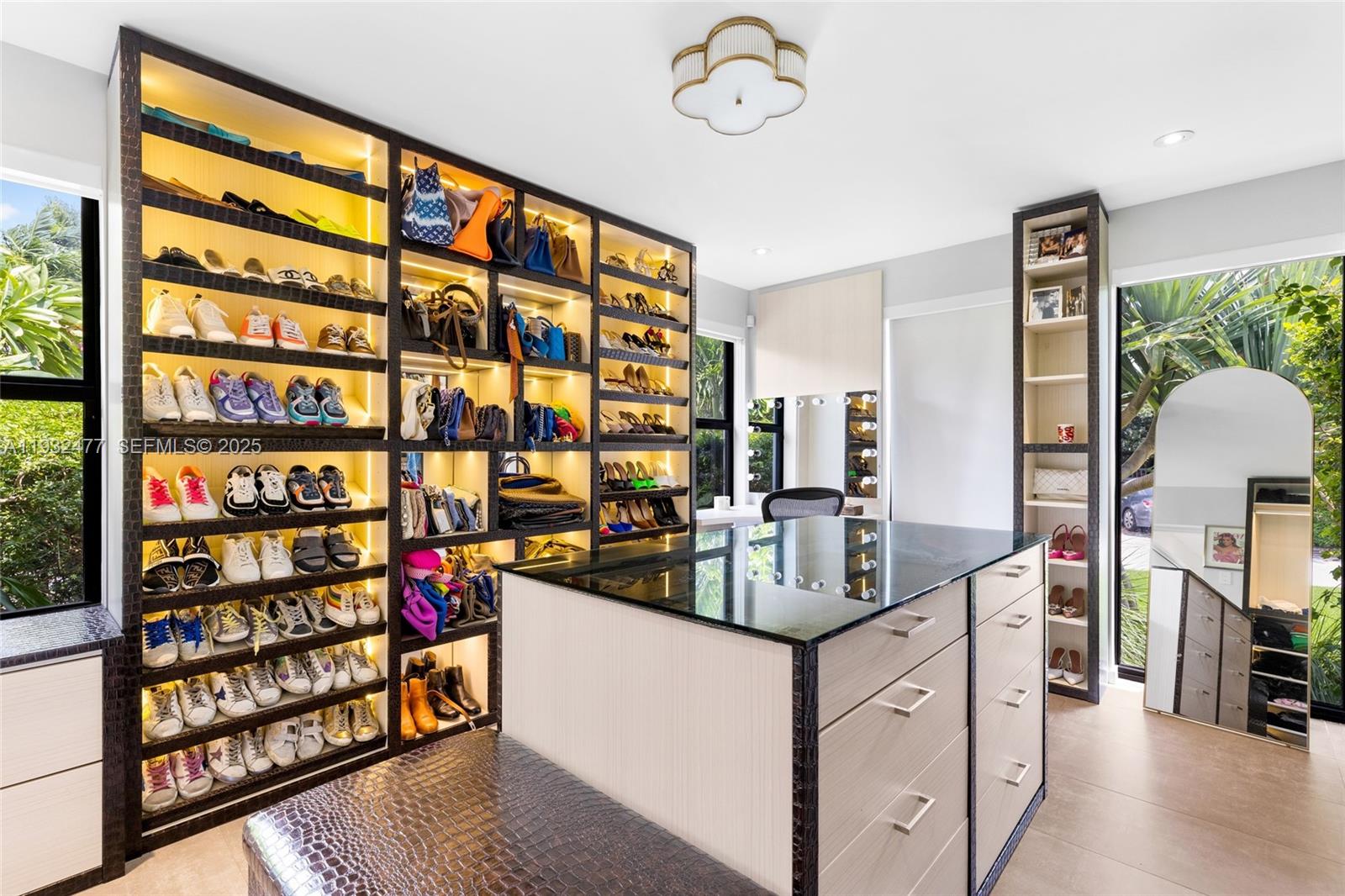 6420 Pinetree Drive Cir