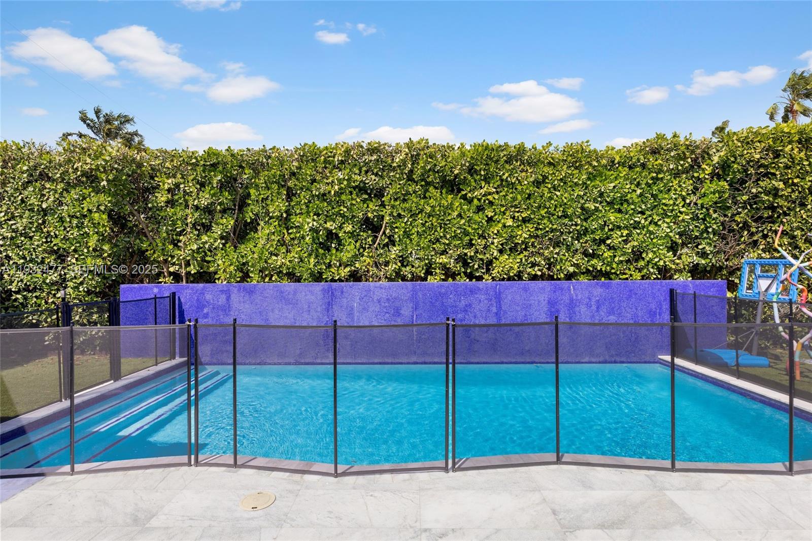 6420 Pinetree Drive Cir