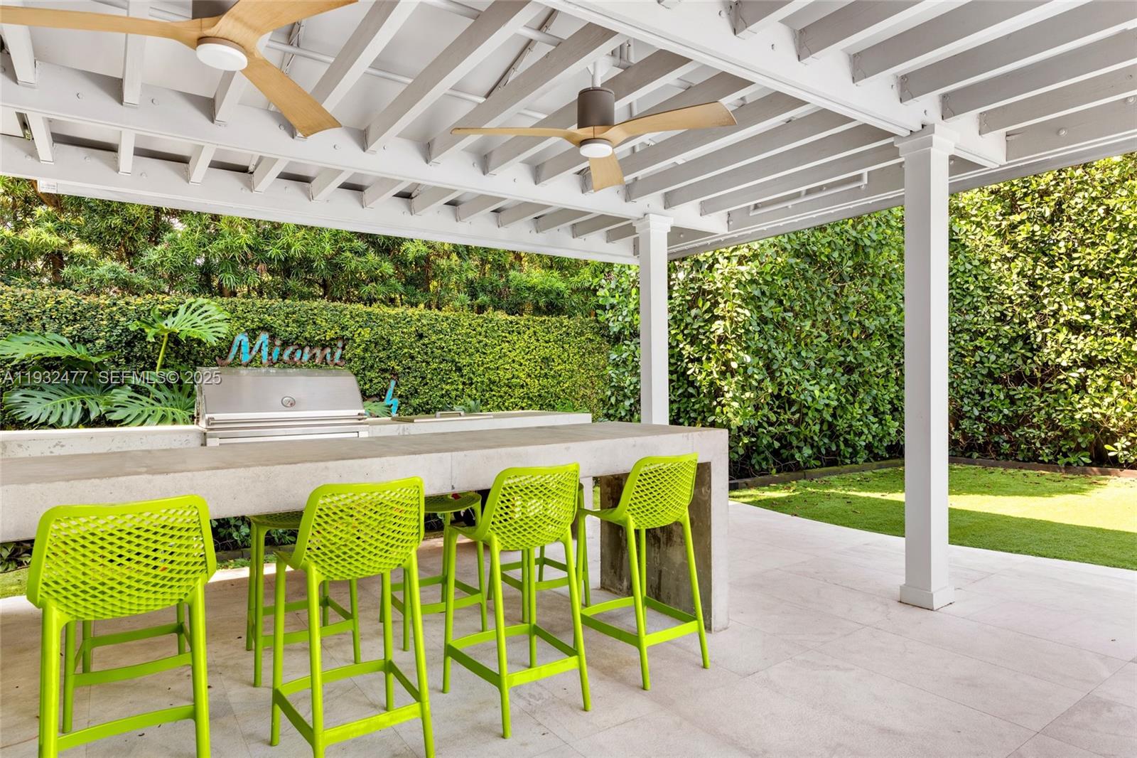 6420 Pinetree Drive Cir