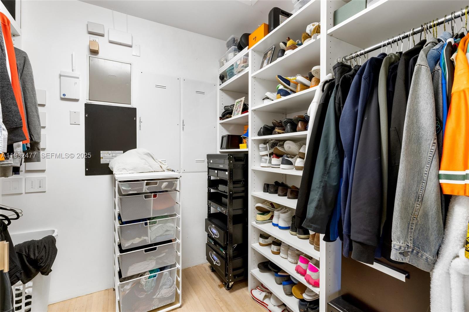 6420 Pinetree Drive Cir