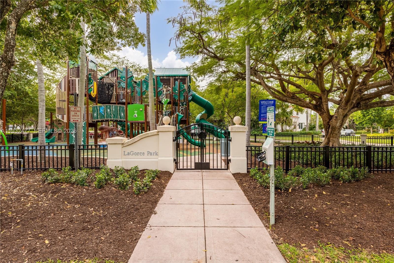 6420 Pinetree Drive Cir