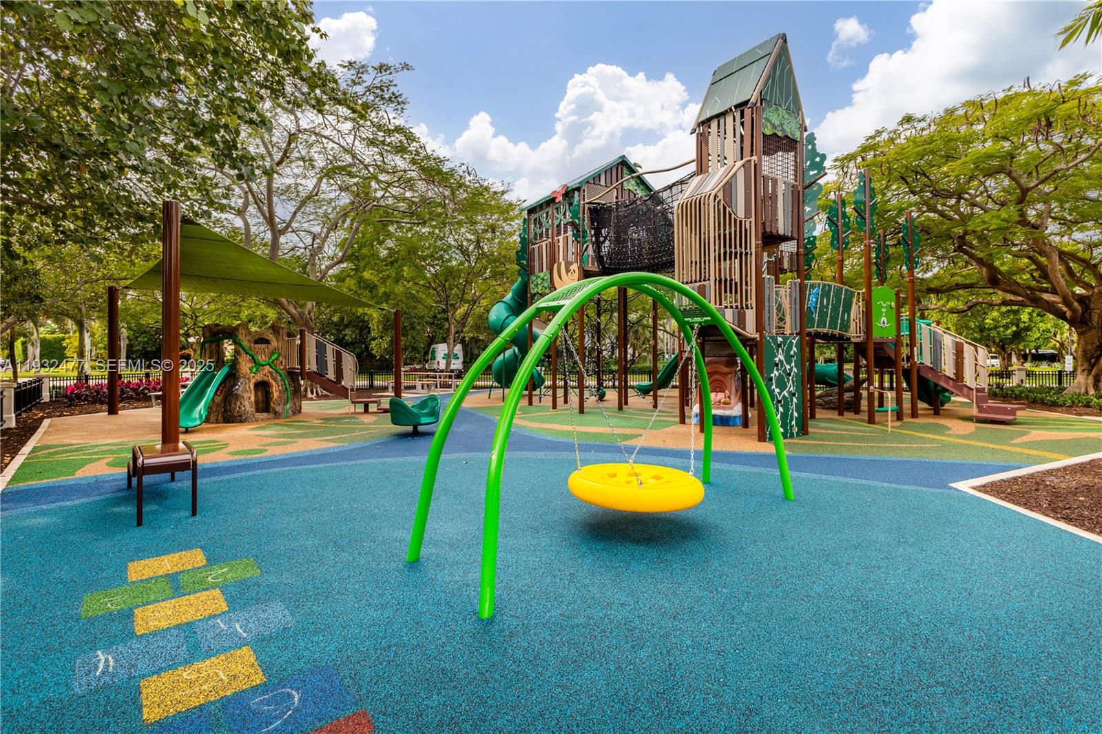 6420 Pinetree Drive Cir