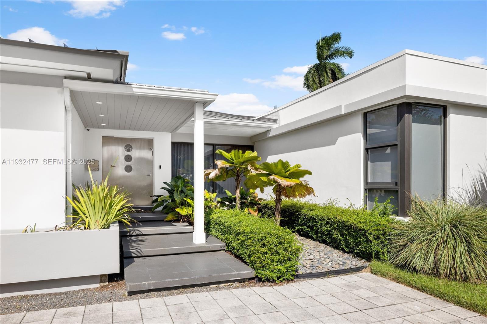 6420 Pinetree Drive Cir