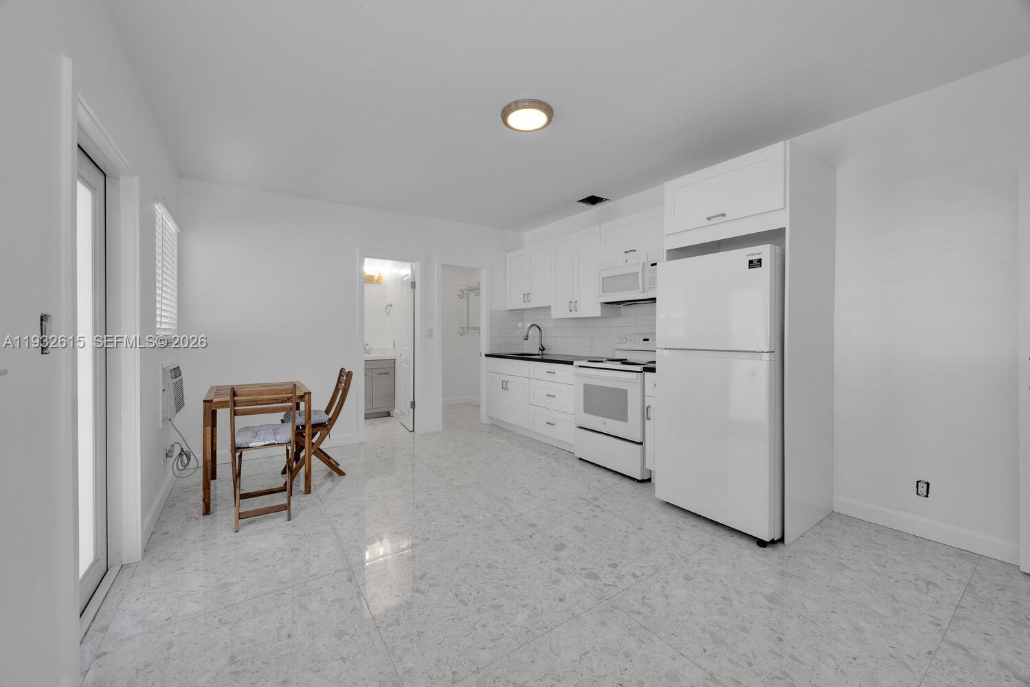 3551 NW 20th St