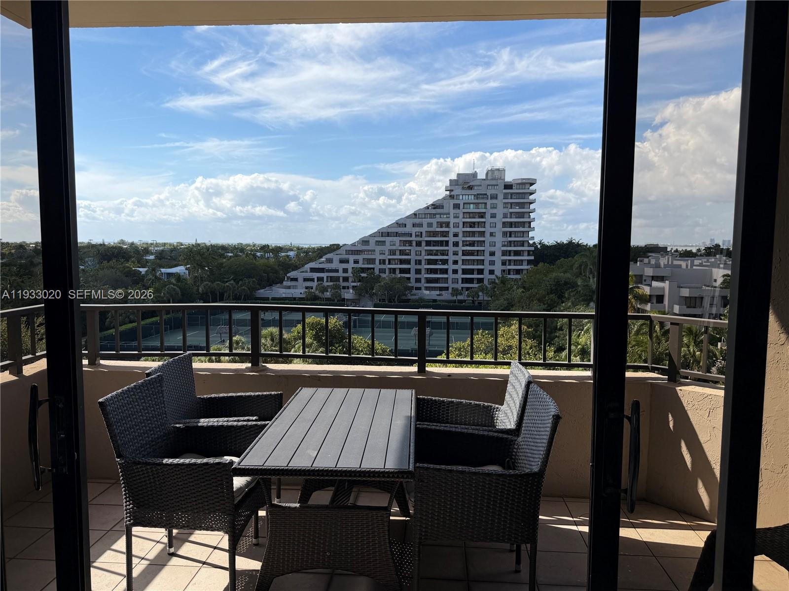 201 CRANDON BL # 604