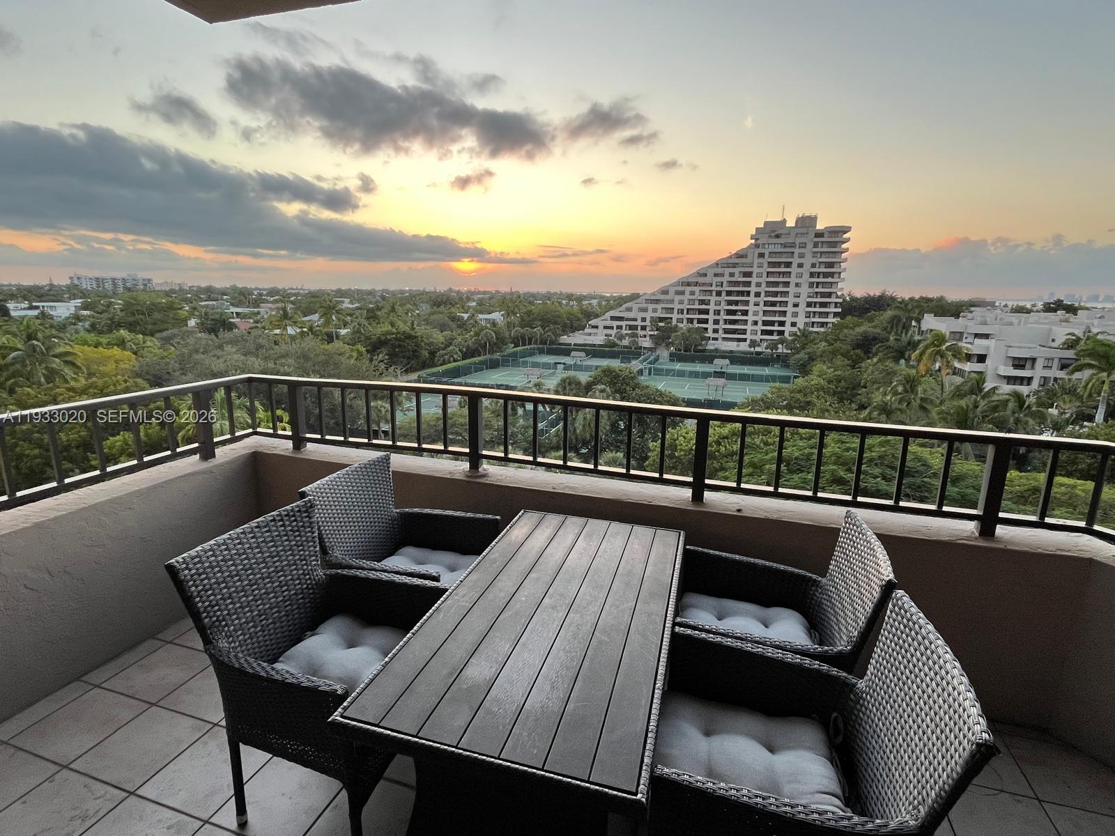 201 CRANDON BL # 604