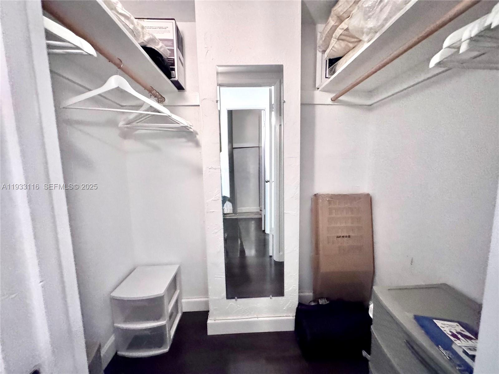 19390 Collins Ave # 422