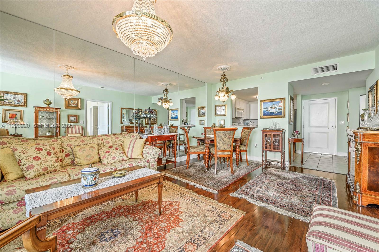 1250 S Miami Ave Unit: 1907