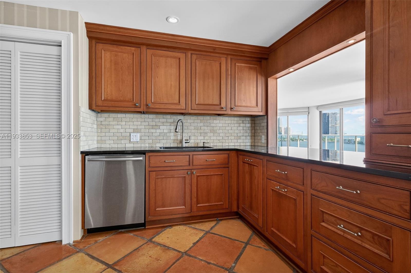 4000 Island Blvd # 1507