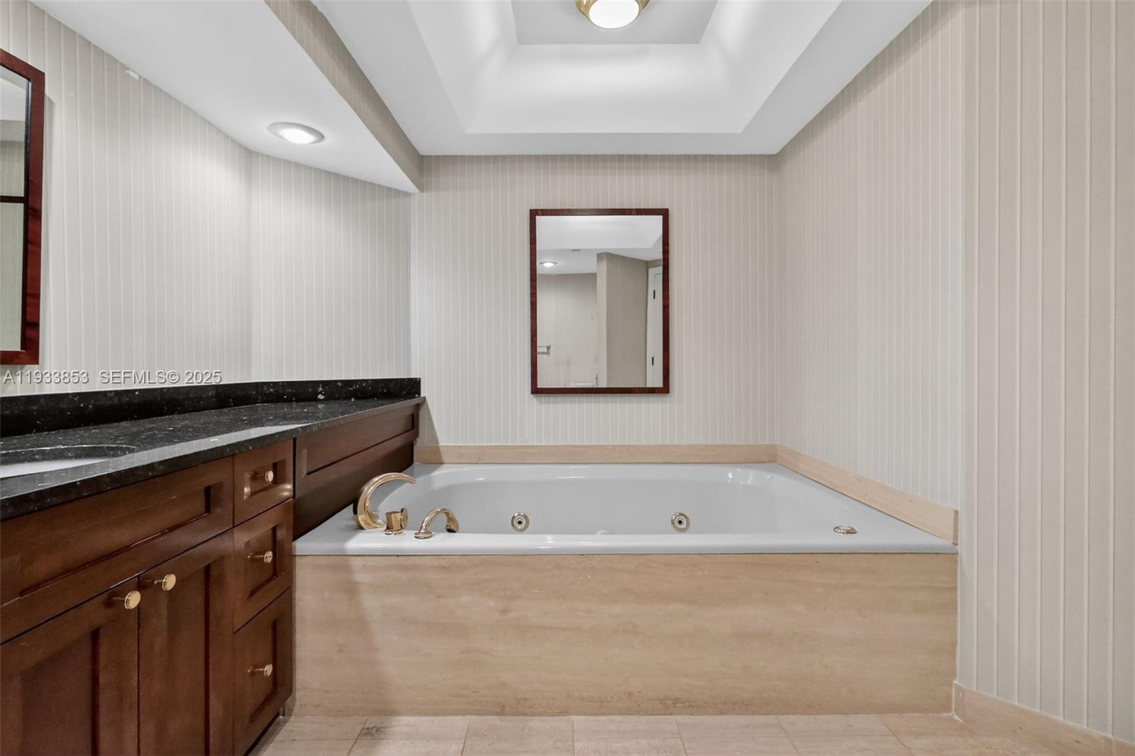 4000 Island Blvd # 1507