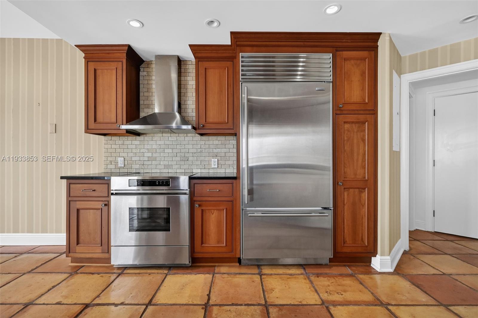 4000 Island Blvd # 1507