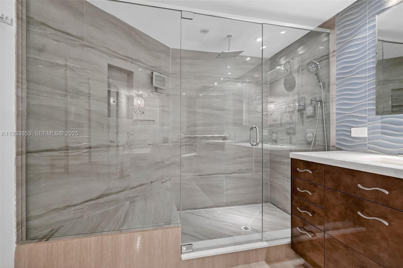 4000 Island Blvd # 1507