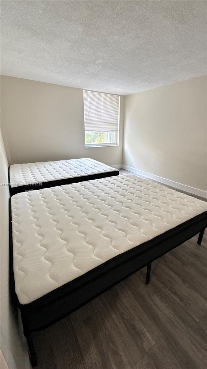 2935 NE 163rd St # 3P