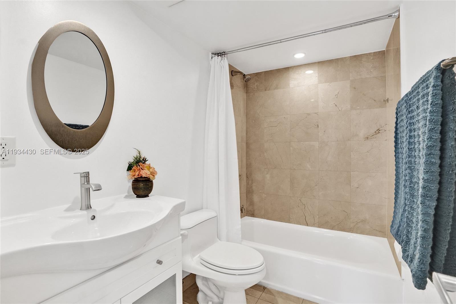 6917 Collins Ave # 503