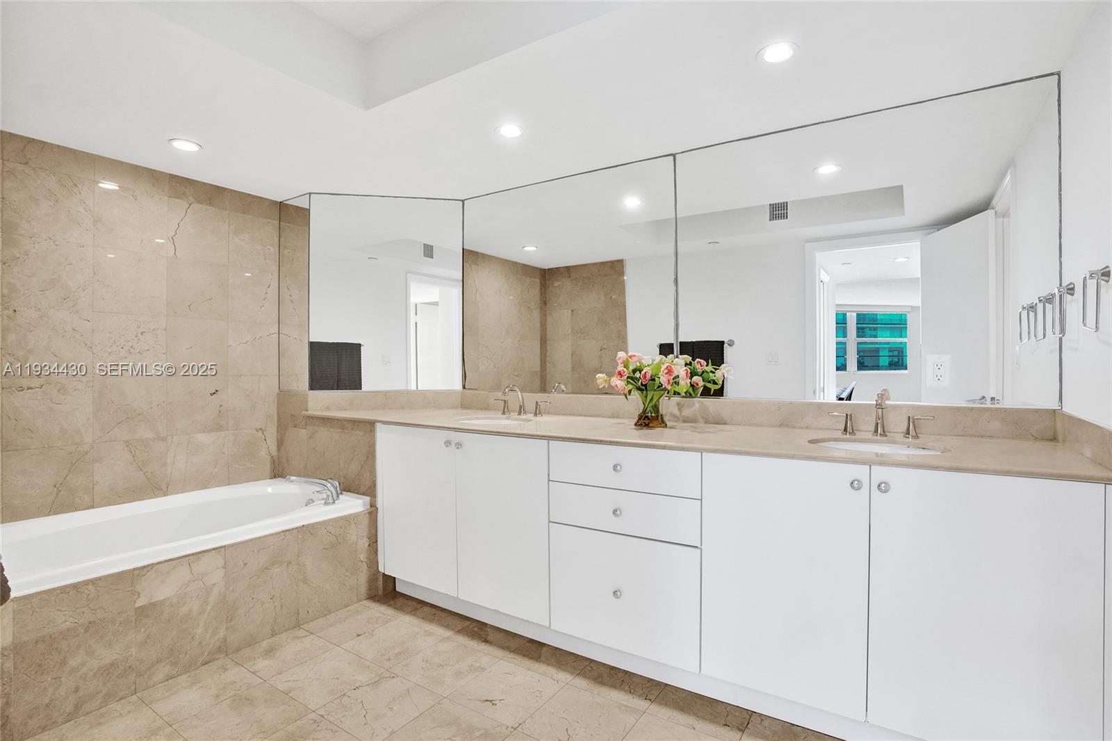 6917 Collins Ave # 503