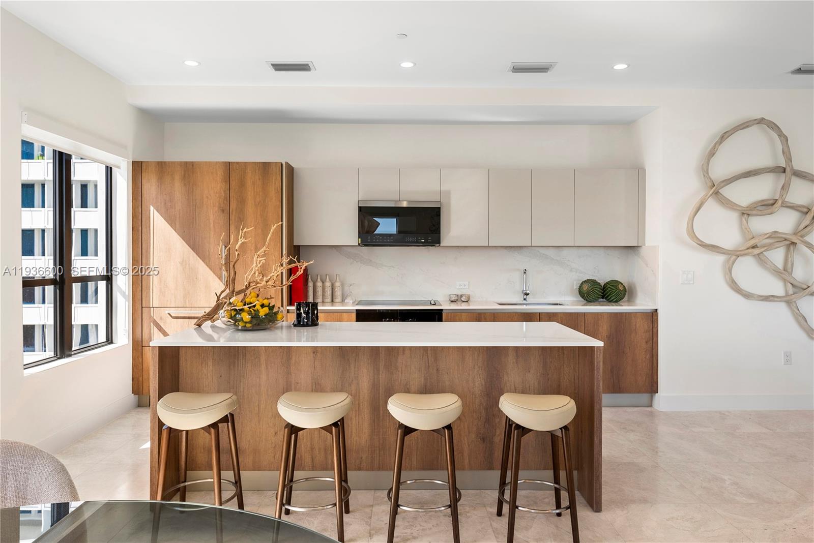 701 Valencia Ave # 505