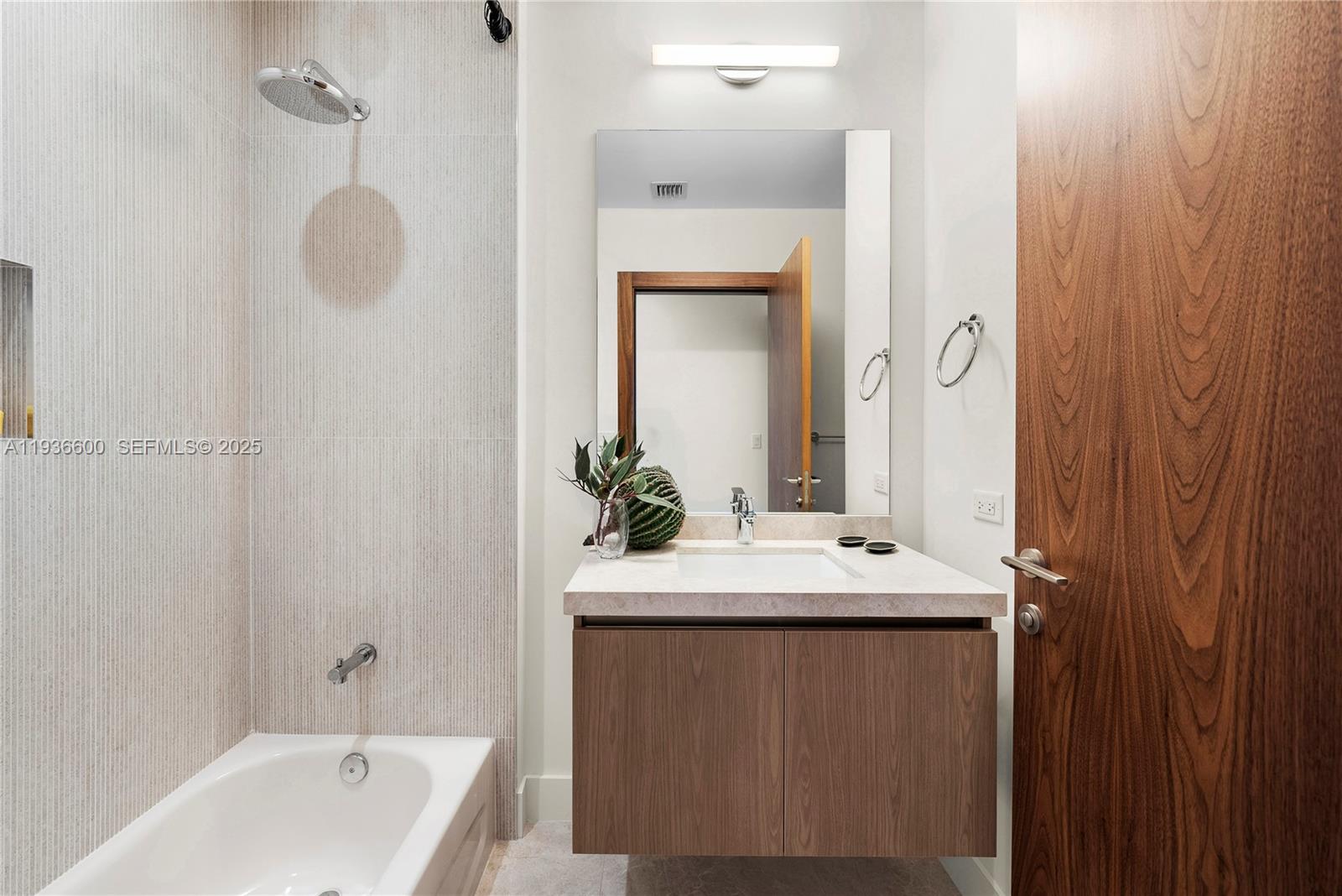 701 Valencia Ave # 505