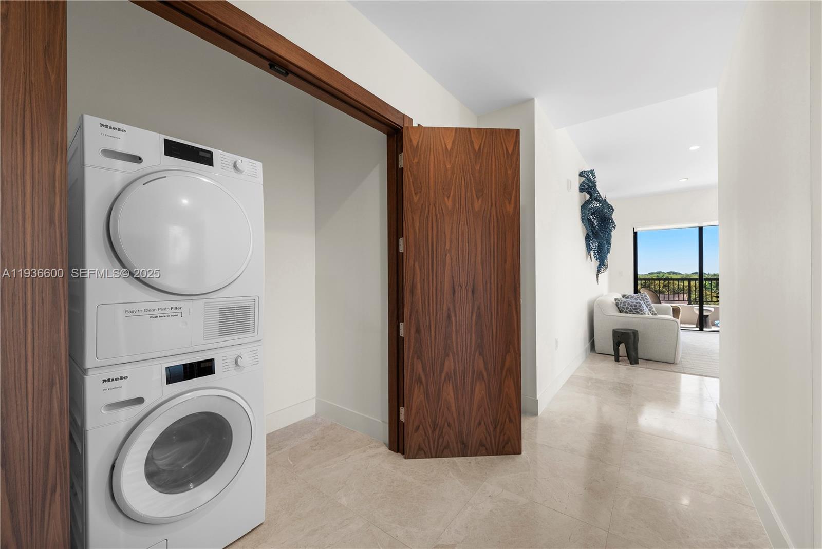 701 Valencia Ave # 505